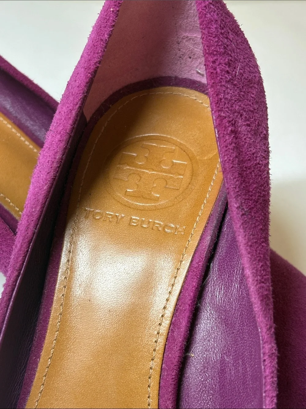 Tory Burch Ivy Pointed Toe Fuschia Suede Heels Size 8